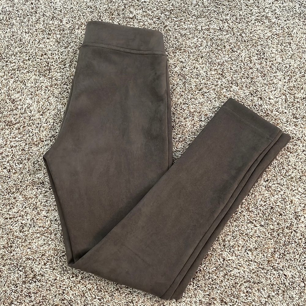 Like New - Andrew Marc taupe suede leggings - Size XS